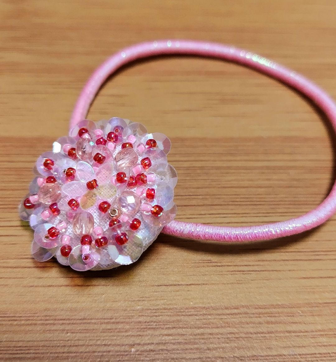 オートクチュール刺繍ヘアゴム お花のスパンコールとヴィンテージスパンコール